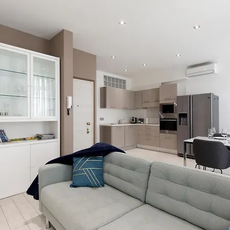 Beautiful 3 Room-flat Near Palais Cannes